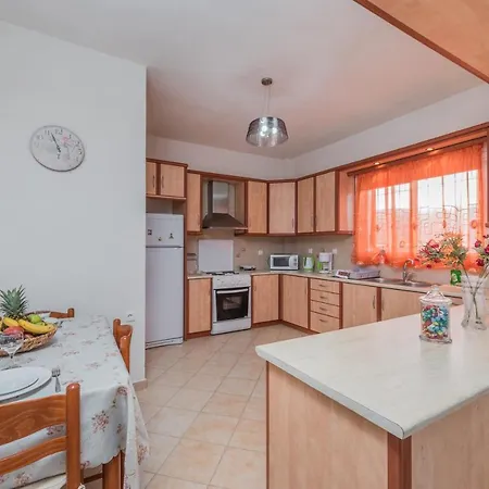 Domus Lukas Lägenhet Marathiás